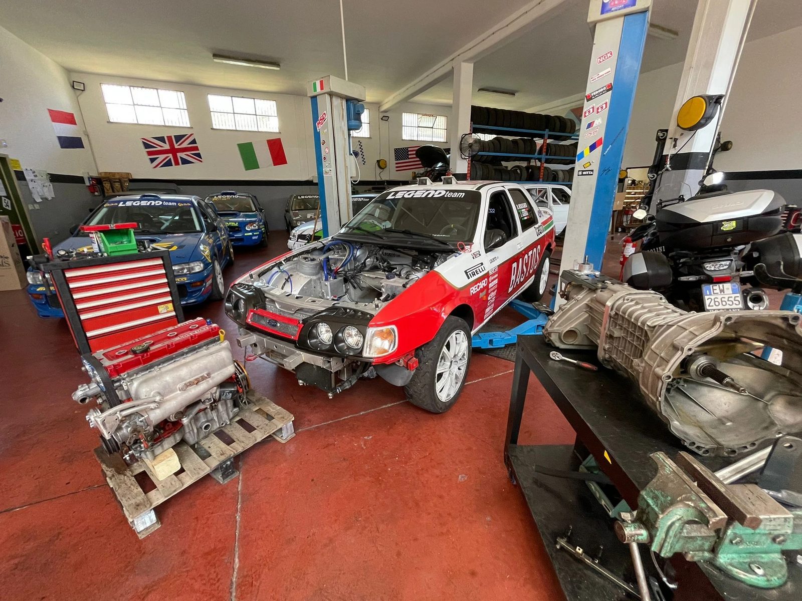 Officina — Sierra Cosworth sul ponte