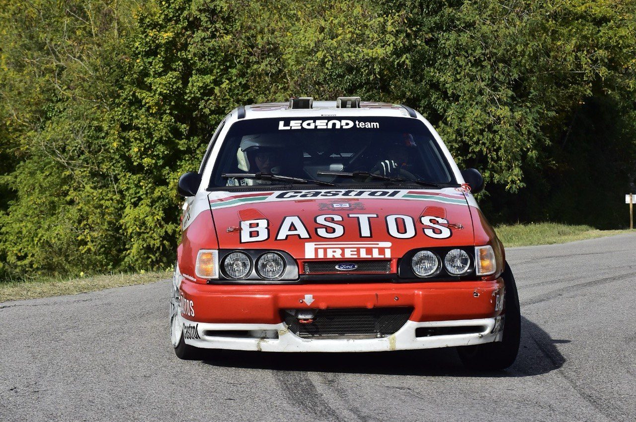 Ford Sierra Cosworth Bastos in prova speciale